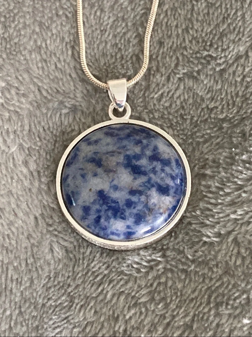 Blue faux stone pendant necklace